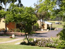 Helidon Natural Springs Spa Resort Motel - Holiday Cairns