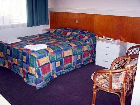 Renmark Motor Inn - Holiday Cairns 1
