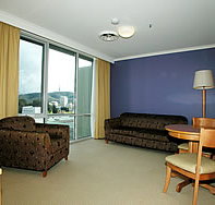 Waldorf Apartments Hotel Canberra - Holiday Cairns