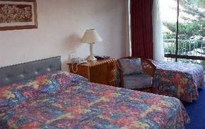 Boat Harbour Motel & Anchorage Restaurant - Holiday Cairns 3