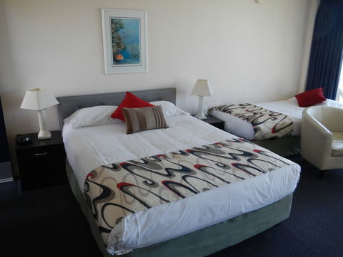 Boat Harbour Motel & Anchorage Restaurant - Holiday Cairns 8
