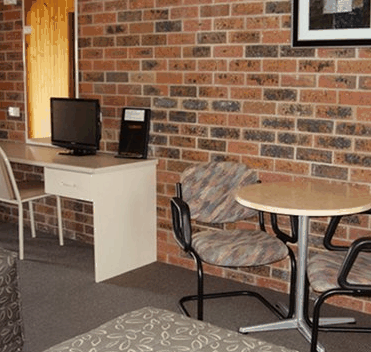 Country Roads Motor Inn - Holiday Cairns