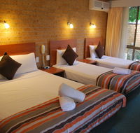 Port O'Call Motel - Holiday Cairns