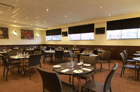 Quality Hotel Gateway Devonport - Holiday Cairns 5