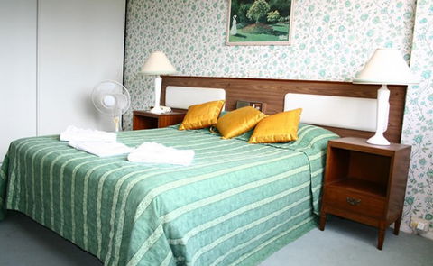 River Park Towers - Holiday Cairns 0