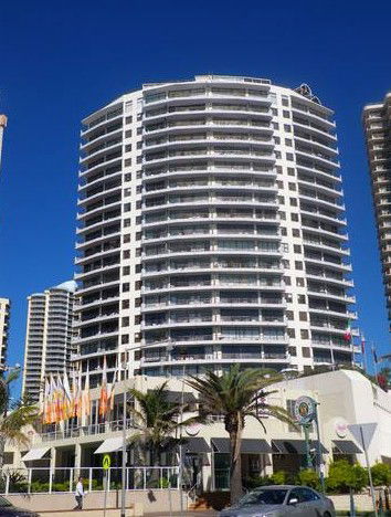 Surfers International Resort - Holiday Cairns 0
