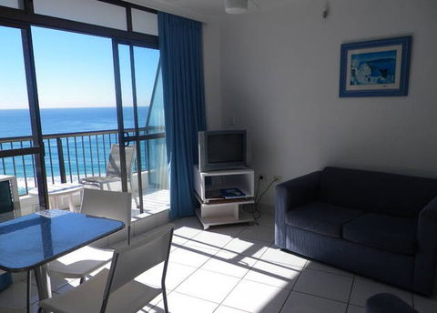 Surfers International Resort - Holiday Cairns 2