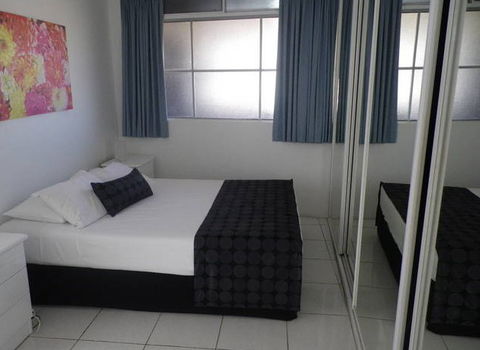 Surfers International Resort - Holiday Cairns 3