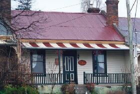 Cottage On Cimitiere - Holiday Cairns 0