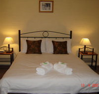 Snowstream Riverside Apartments - Holiday Cairns
