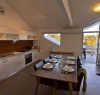 Bo'Vine Holiday Apartment - Holiday Cairns