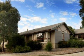 CLV Smart Stays Canberra - Holiday Cairns 0