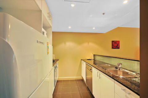 Astra Apartments - St Leonards - Holiday Cairns 2