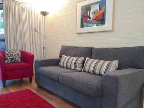 Staywest Apartments - Holiday Cairns 2