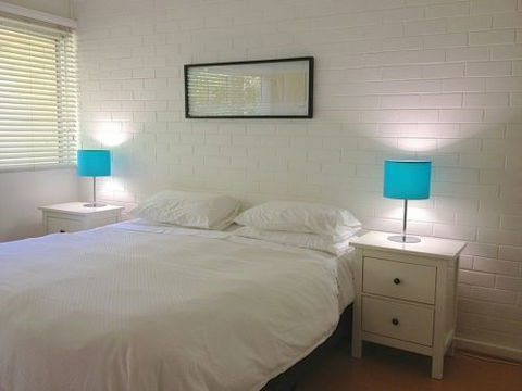 Staywest Apartments - Holiday Cairns 4