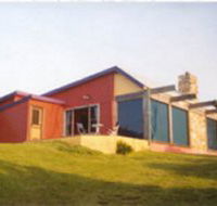 Blue Gate Farmhouse - Holiday Cairns