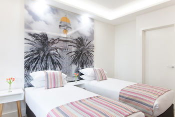 Abode By Easystay - Holiday Cairns 14