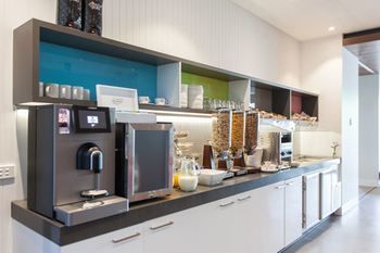 Abode By Easystay - Holiday Cairns 23