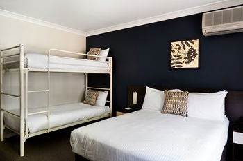 175 (formerly Wesley Lodge) - Holiday Cairns 3