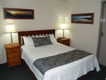 Pigeon House Motor Inn - Holiday Cairns 13