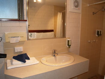 Pigeon House Motor Inn - Holiday Cairns 35