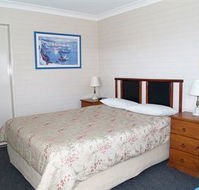 Pigeon House Motor Inn - Holiday Cairns