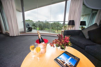 Pullman Quay Grand Sydney Harbour - Holiday Cairns 8