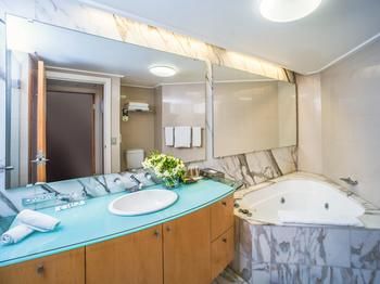 Pullman Quay Grand Sydney Harbour - Holiday Cairns 41