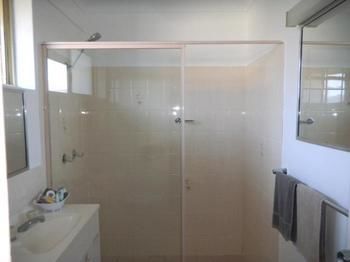 Lake Macquarie Motor Inn - Holiday Cairns 2