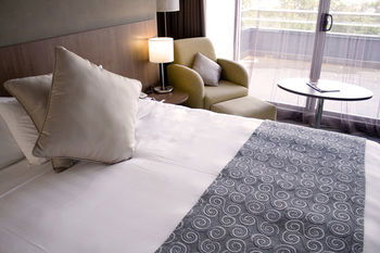 Hotel Urban St Leonards - Holiday Cairns 9