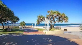 OVR Caloundra - Holiday Cairns 2
