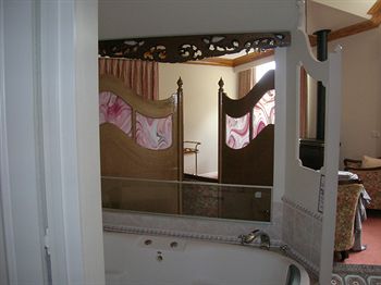 A Camelot Tower & Penthouse - Holiday Cairns 19