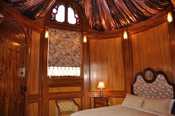 A Camelot Tower & Penthouse - Holiday Cairns 22