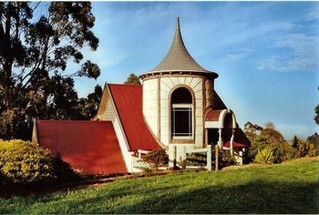 A Camelot Tower & Penthouse - Holiday Cairns 23
