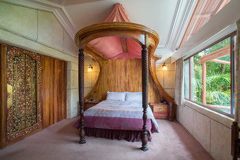 A Camelot Tower & Penthouse - Holiday Cairns 35