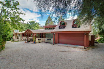 A Camelot Tower & Penthouse - Holiday Cairns 39
