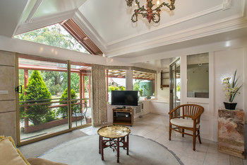 A Camelot Tower & Penthouse - Holiday Cairns 44