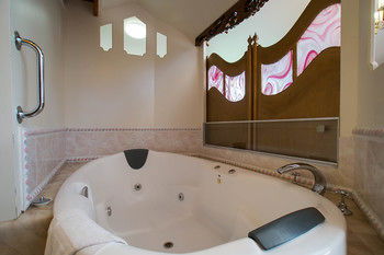 A Camelot Tower & Penthouse - Holiday Cairns 51