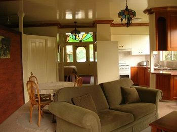 A Camelot Tower & Penthouse - Holiday Cairns 3