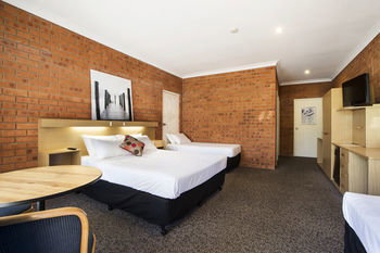 Archer Hotel Nowra - Holiday Cairns 0