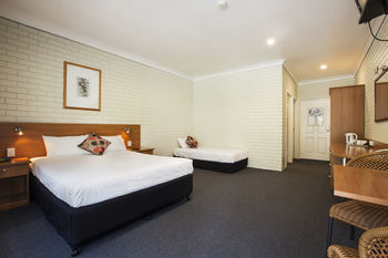 Archer Hotel Nowra - Holiday Cairns 1