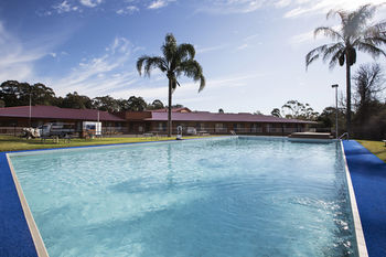 Archer Hotel Nowra - Holiday Cairns 2