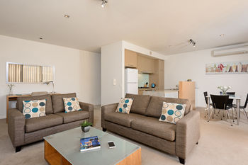 Apartments @ Glen Waverley - Holiday Cairns 9