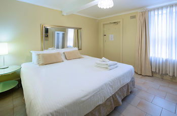 Neutral Bay Lodge - Holiday Cairns 31