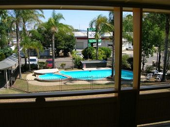 Bucketts Way Motel And Restaurant - Holiday Cairns 0