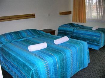 Bucketts Way Motel And Restaurant - Holiday Cairns 1