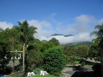 Bucketts Way Motel And Restaurant - Holiday Cairns 4