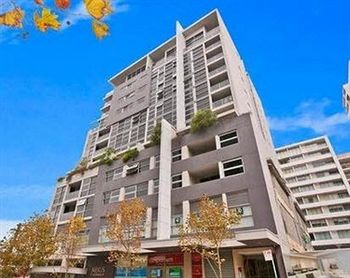 Wyndel Apartments - Nexus - Holiday Cairns 1