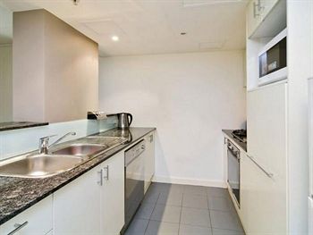 Wyndel Apartments - Nexus - Holiday Cairns 3