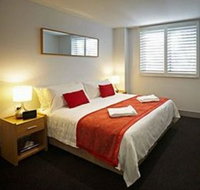 Crown on Darby - Holiday Cairns